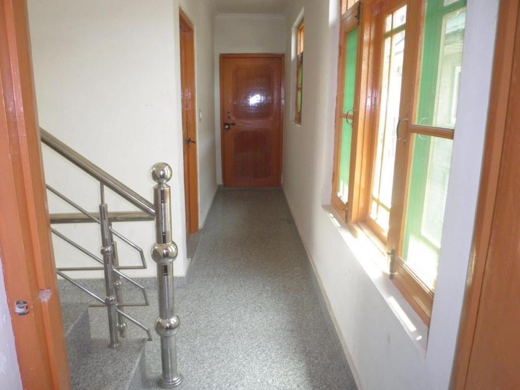 My Guest House Srīnagar エクステリア 写真