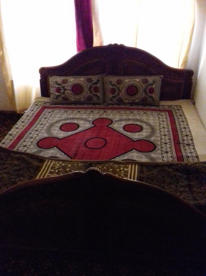 My Guest House Srīnagar エクステリア 写真